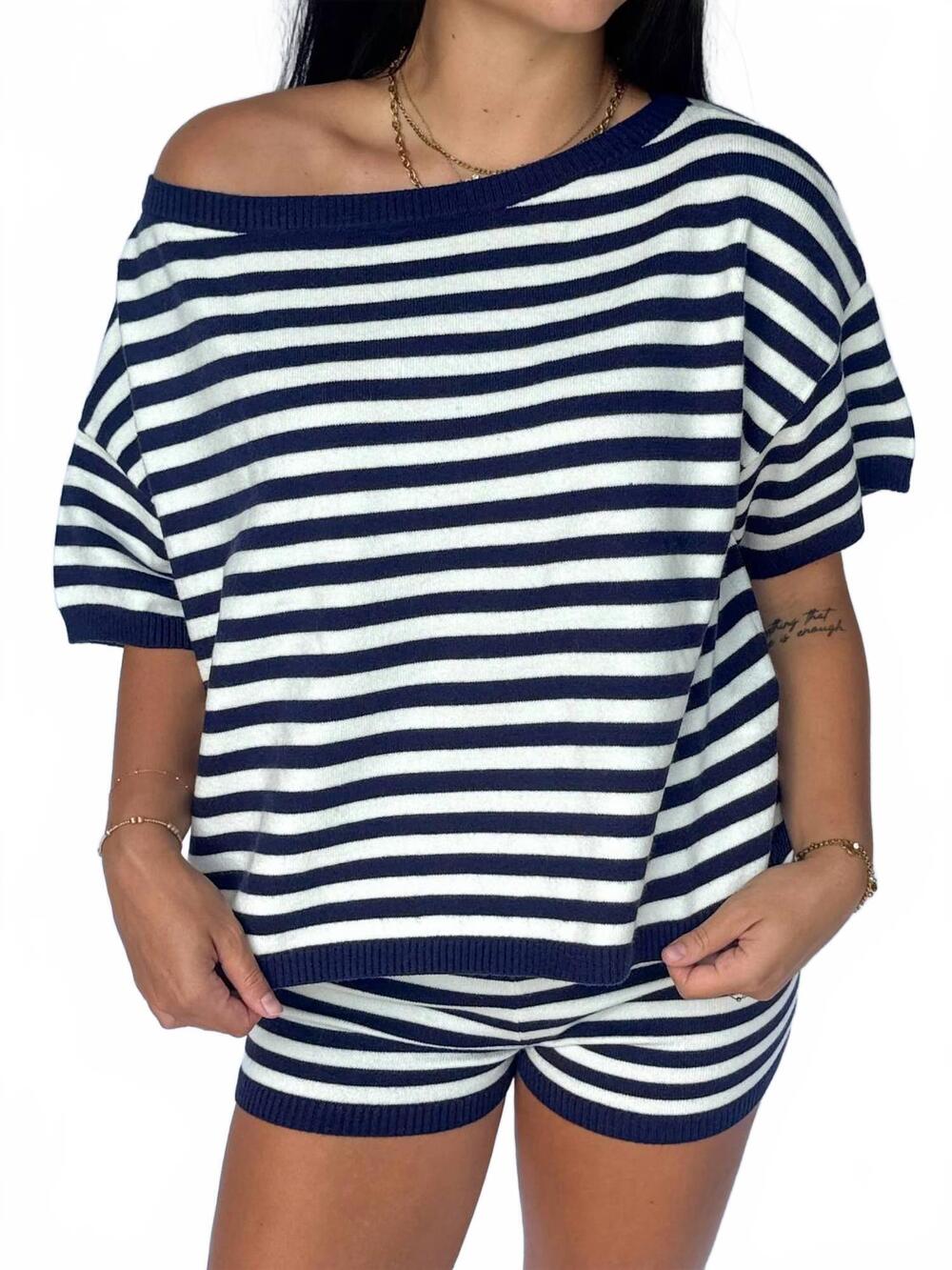 NEW LE LIS the harbor breeze knit shorts set in navy